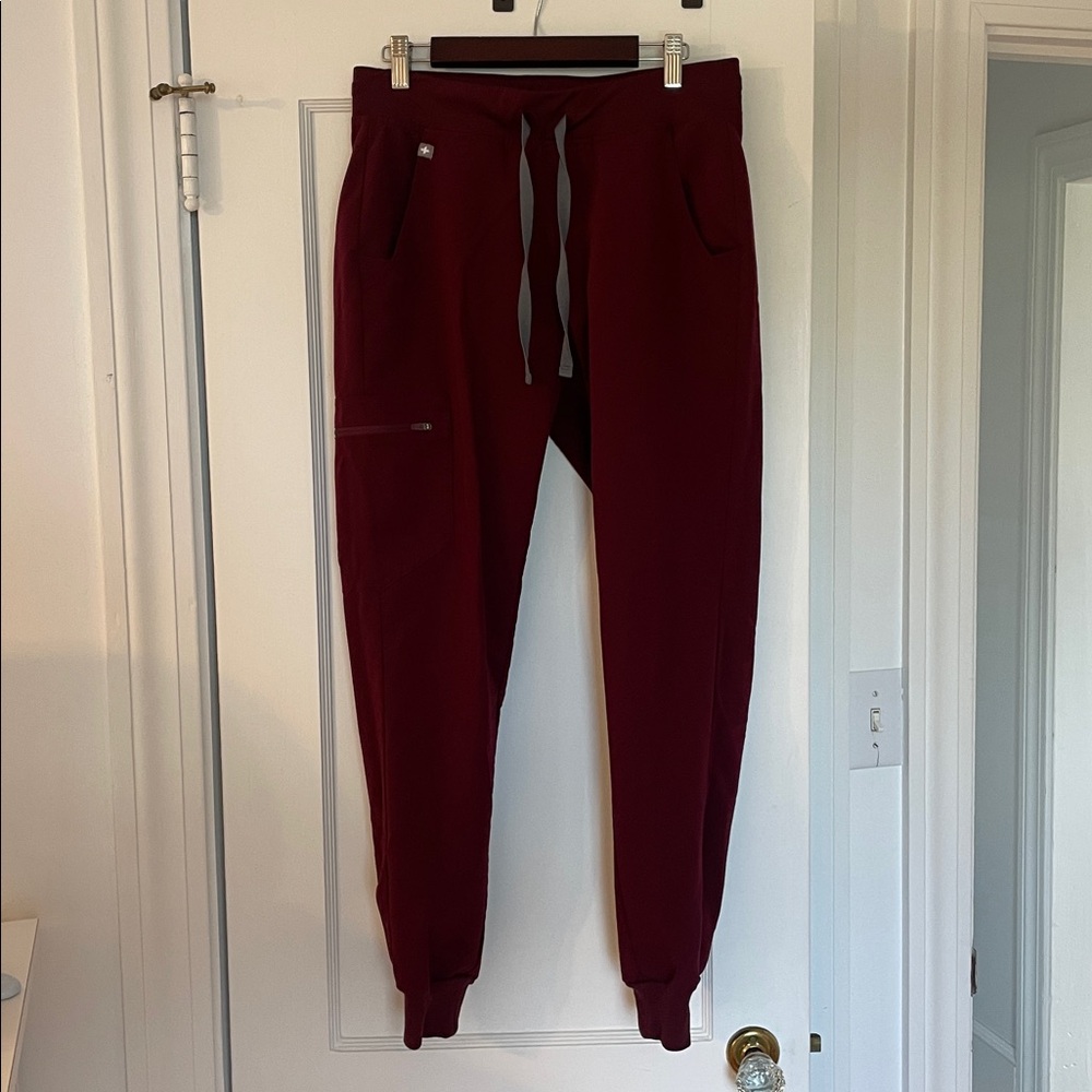 Burgundy figs jogger